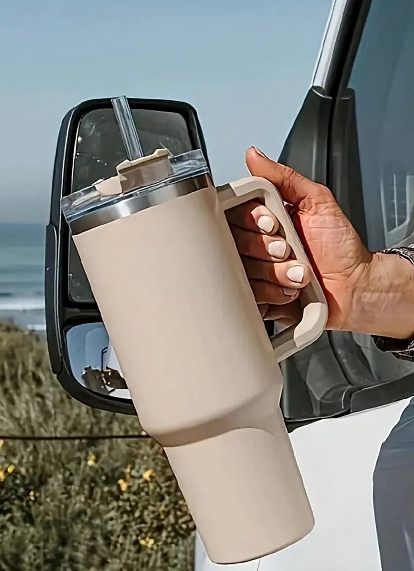 Insulated Car Cup With Straw Handle